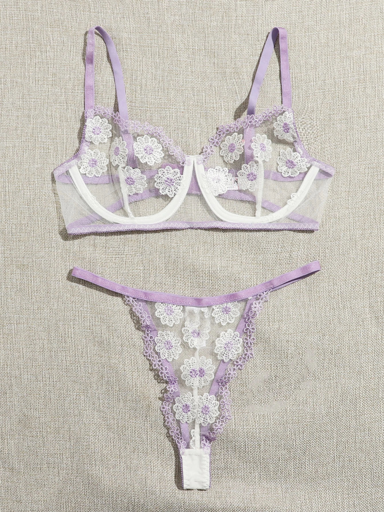 The latest fashion Daisy embroidery women's sexy mesh Underwear Lingerie Set