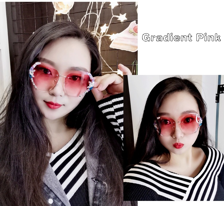 Retro Sparkling Sunglasses for Women UV400 Protection Cat Eye Bling Crystal Sun Glasses for Lady Oversized Plastic Frame Fashion Eyewear