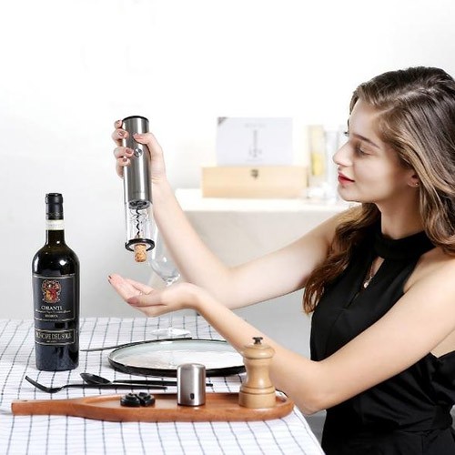 From XIAOMI CIRCLE JOY 4-in-1 Wine Electric Opener Gift Set Wine Stopper Wine Decanter Tin Foil Cutter