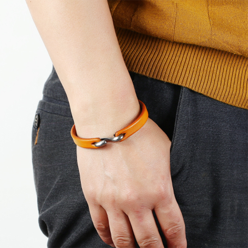 Fashionable Wild Punk Rock Leather Bracelet (Men's Other)