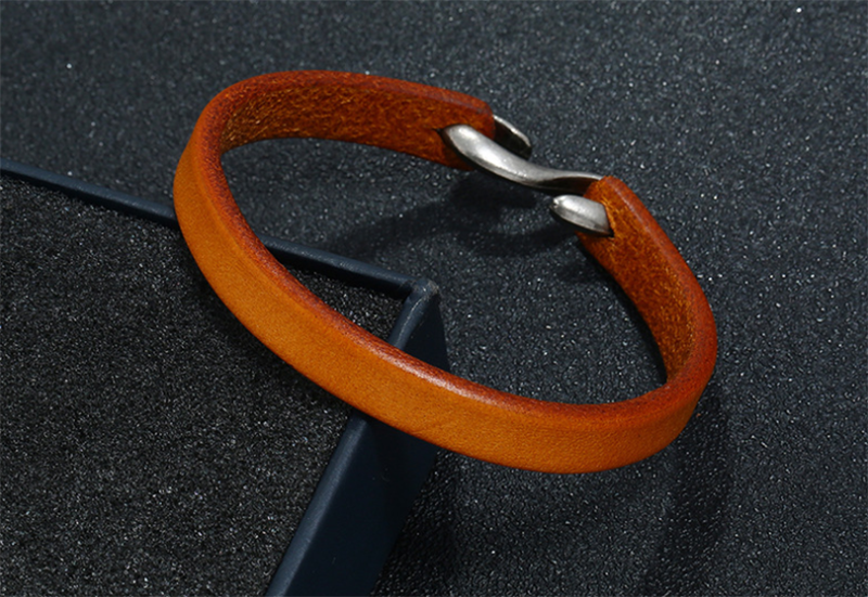 Fashionable Wild Punk Rock Leather Bracelet (Men's Other)