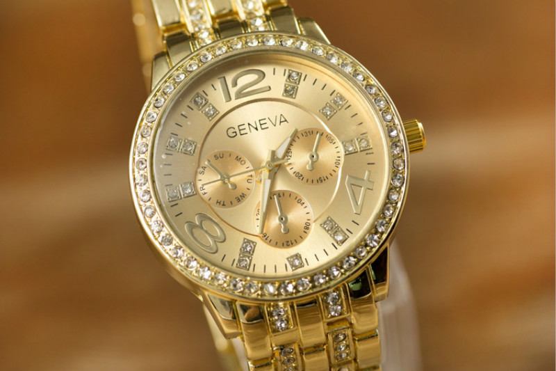 Fashions steel belt and diamond  quartz watches men watches ladies watchs women jewelry lovely