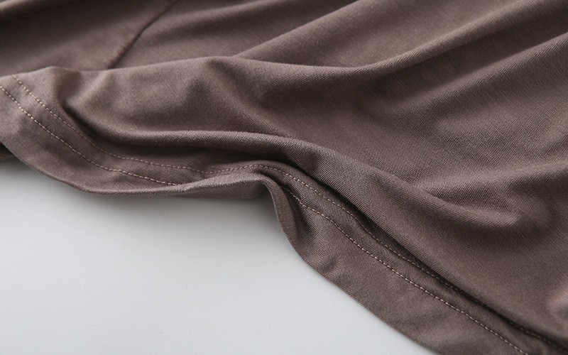 Spring summer new lady's bat t-shirt middle-sleeved casual V-neck solid color large size bottoming