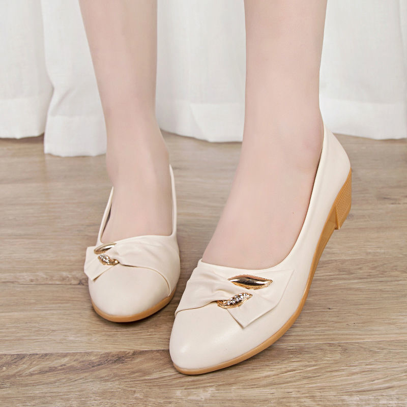 New middle-aged and elderly women's wedge heels all-match single shoes flat shoes