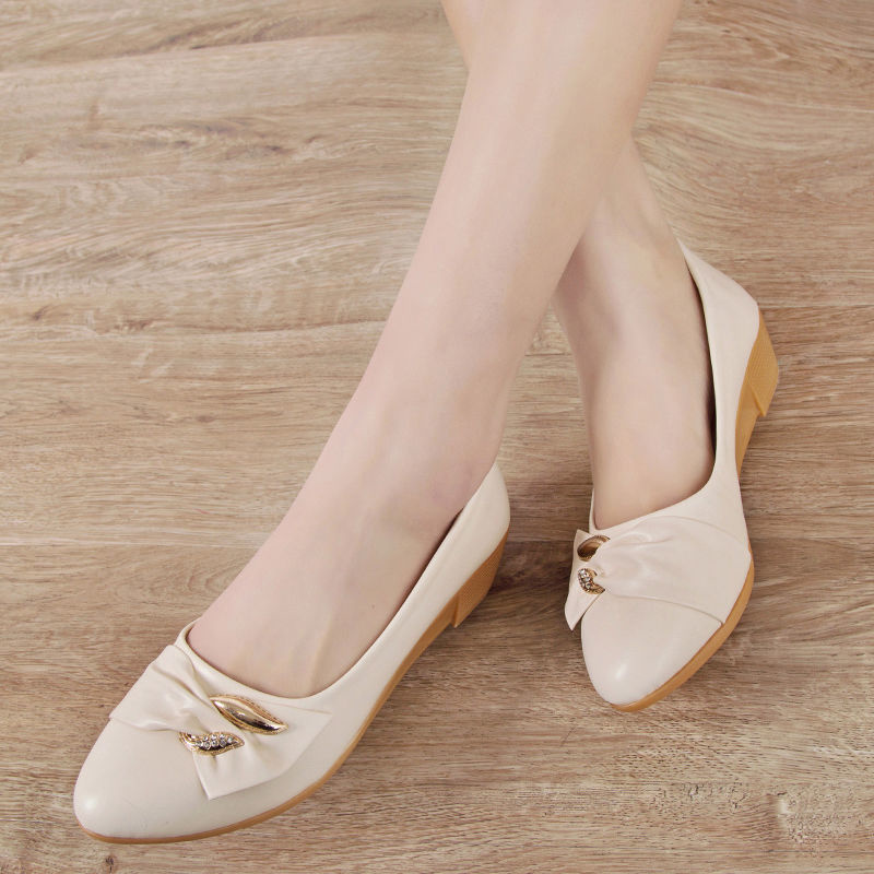 New middle-aged and elderly women's wedge heels all-match single shoes flat shoes