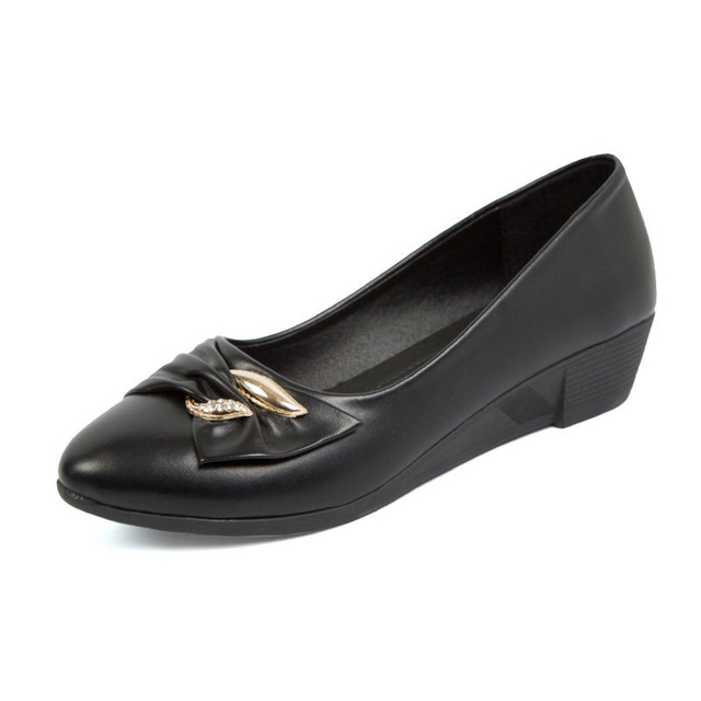 New middle-aged and elderly women's wedge heels all-match single shoes flat shoes