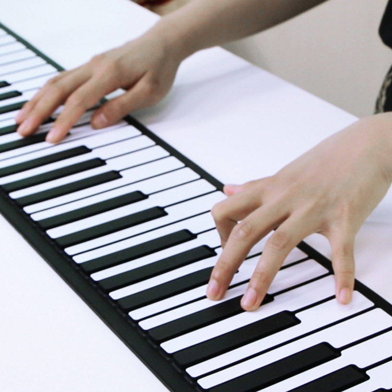 88 Key Electronic Digital Keyboard Piano Easy to use with computer,pad,laptops  easy to carry music