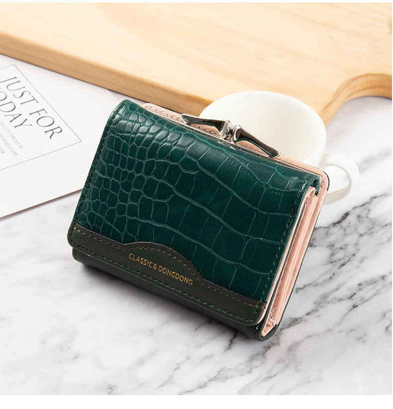Women's short retro three fold folding Student Korean simple multi card crocodile coin zero wallet
