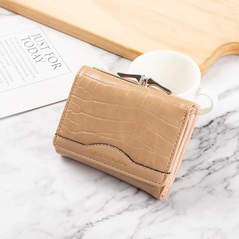Women's short retro three fold folding Student Korean simple multi card crocodile coin zero wallet