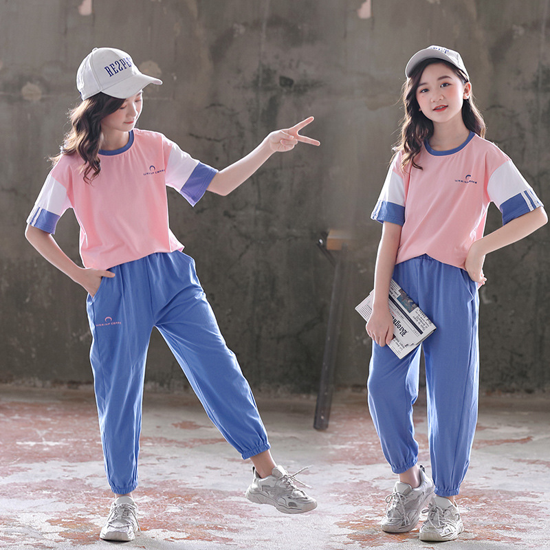 Summer new girl's foreign style leisure suit: two piece student suit with Korean Short Sleeve shorts