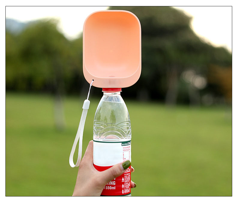 The New Pet Water Feeder Dogs Go Out Portable Drinking Bowl Candy Color With Mineral Water Bottle.