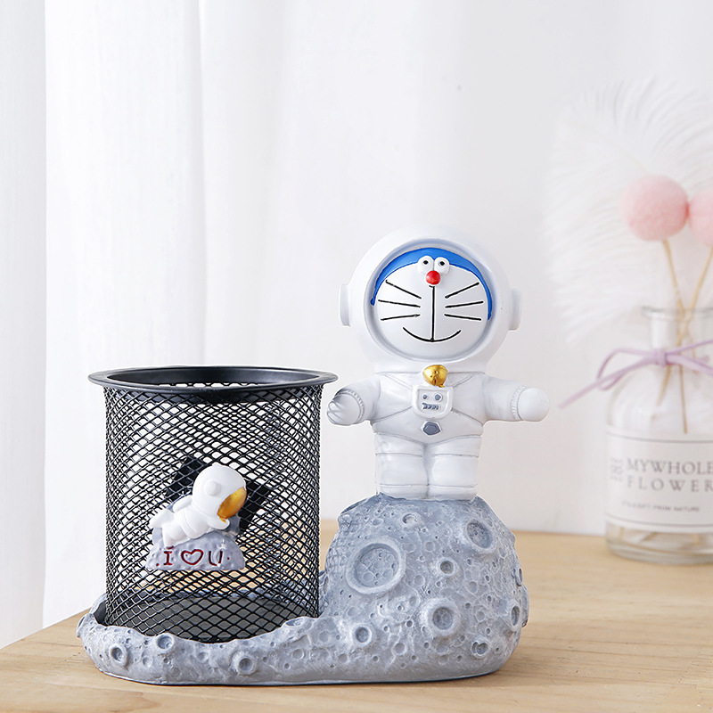 Creative Anime Cartoon Doraemon Resin Pen Holder Desktop Decoration Jewelry Decoration.