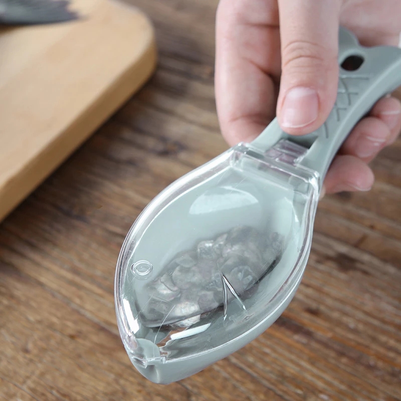2021 High quality Easy To Clean Plastic Fish Scale Cleaning Tool Kitchen Fish Scale Manual Scraper Hangable