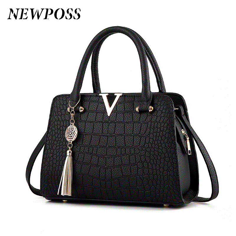 2021 High quality Women Handbags Tassel PU Leather Handbags Shoulder Bag Lady Simple Style