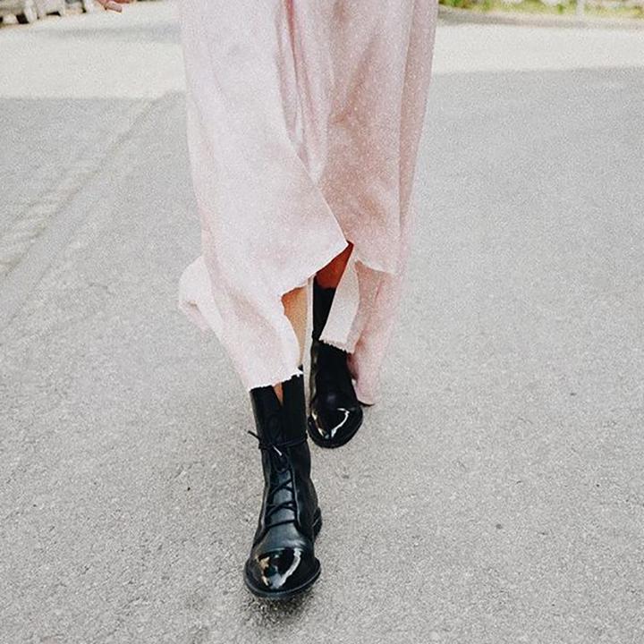 2021 High quality Women Boots Patent Leather Flat Ladies Boots Pointed Toe Lace-Up Boots Handsome Boots Women's Boots