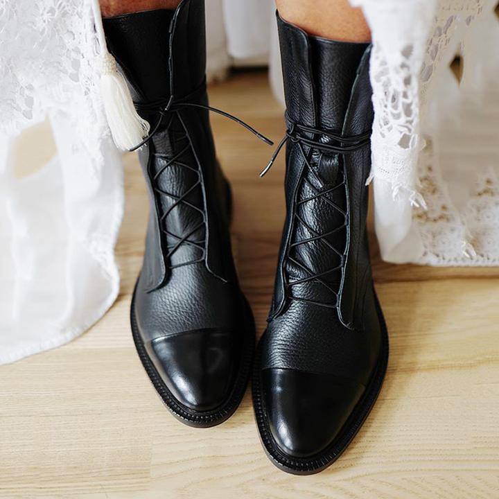 2021 High quality Women Boots Patent Leather Flat Ladies Boots Pointed Toe Lace-Up Boots Handsome Boots Women's Boots