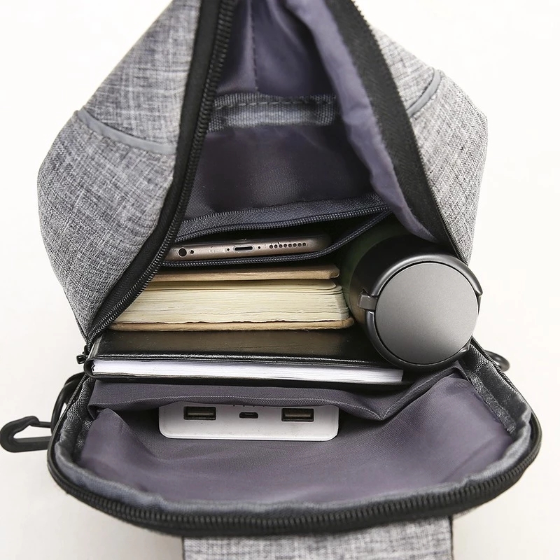 2021 High quality Men's Bags Outdoor Leisure Chest Package SUB The Headset Jack A Small Bag Men's Chest Package
