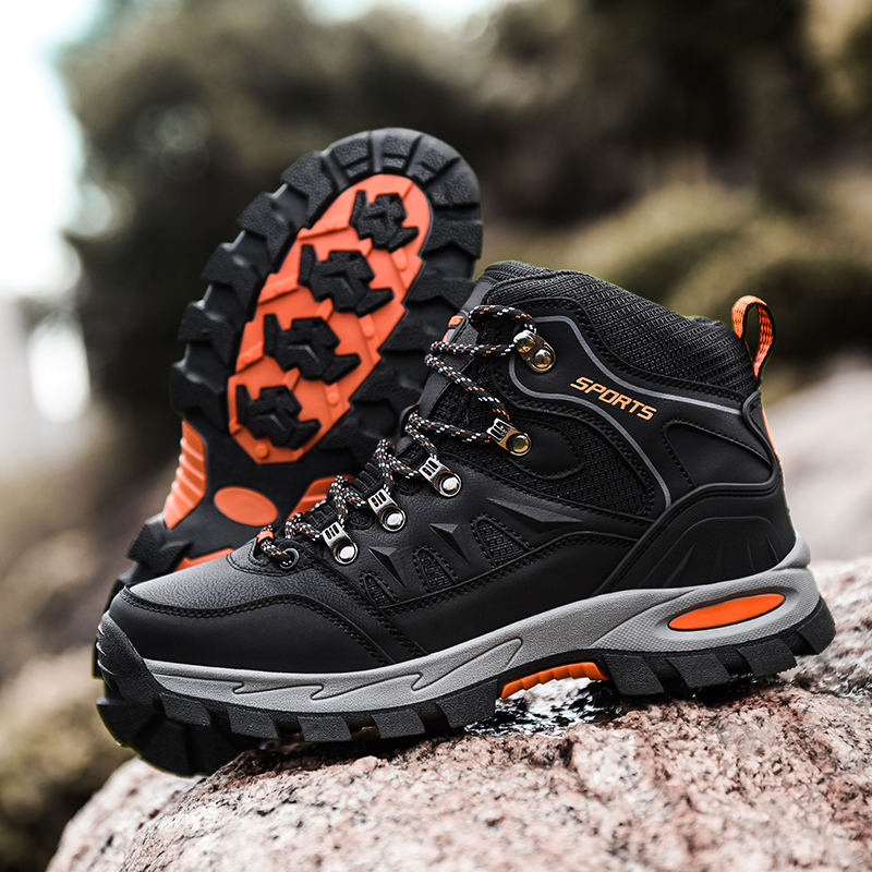 2021 High quality Outdoor Desert Climbing Shoes Men Women Hiking Boots Sneakers Fashion Trekking Footwear Camping