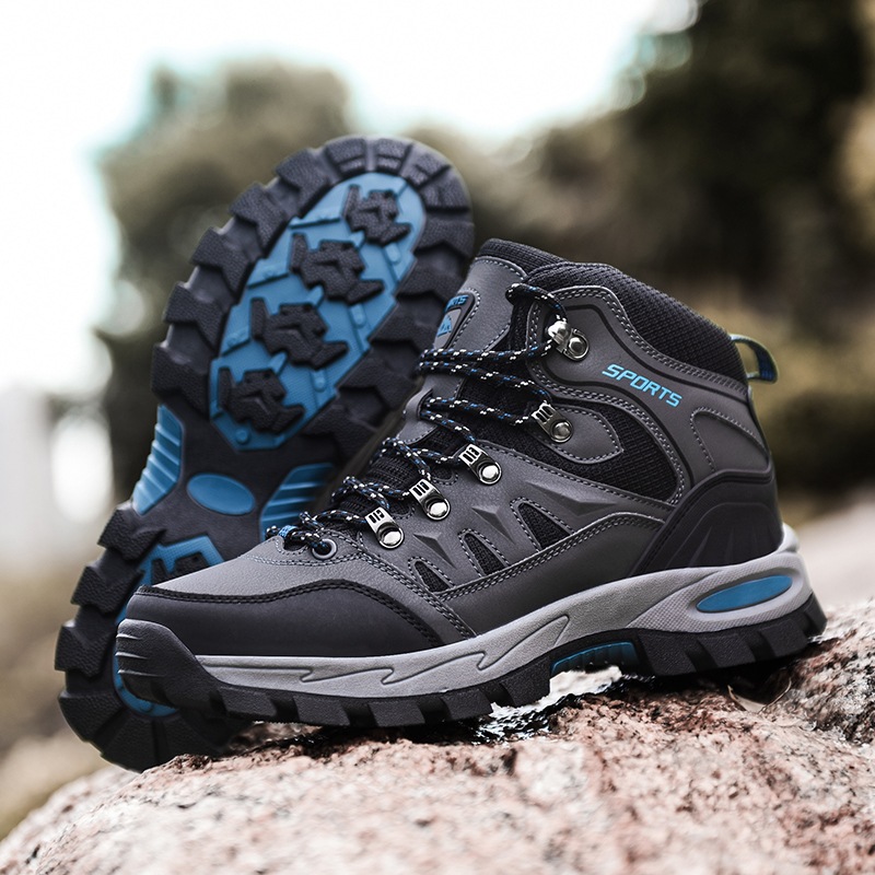 2021 High quality Outdoor Desert Climbing Shoes Men Women Hiking Boots Sneakers Fashion Trekking Footwear Camping