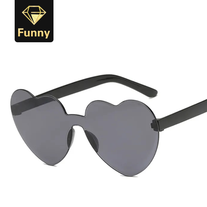 2021 High quality Fashion New One Piece Love Heart Lens Sunglasses Women Sun Glasses Female Clear Candy Color Lady