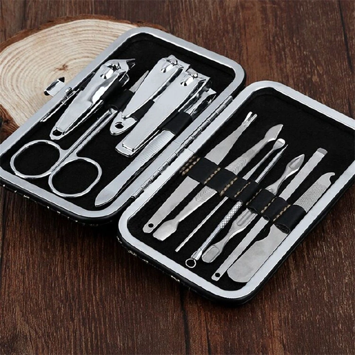 12-piece beauty set, finger care, nail clippers, cleanser, cuticle, pedicure, nail art, ear pick, peeling tool, small scissors, box, makeup set, manicure tool silver