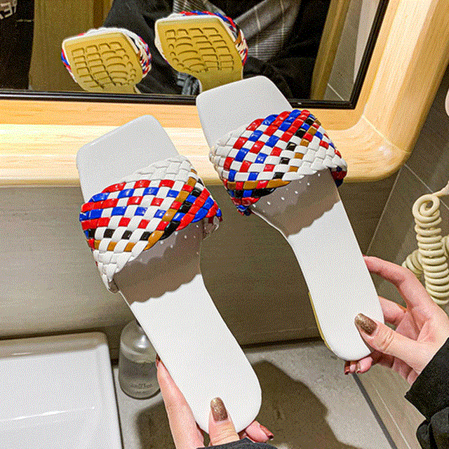 2021 High quality Woman Braided Slippers Manual Color Stitching Upper Charm Open-toe Flat Slippers