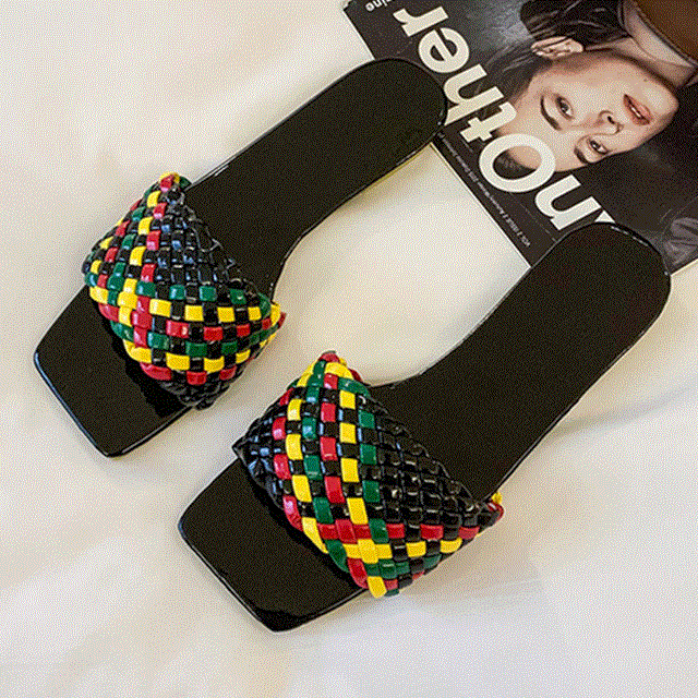 2021 High quality Woman Braided Slippers Manual Color Stitching Upper Charm Open-toe Flat Slippers