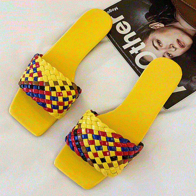 2021 High quality Woman Braided Slippers Manual Color Stitching Upper Charm Open-toe Flat Slippers