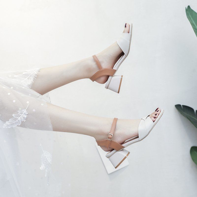 Large size women's shoes, one word buckle, thick heel sandals, female student mid-heel fairy shoes
