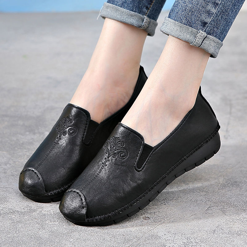 Platform shoes, flat sole shoes, one pedal lazy shoes, loafers, soft sole embroidered shoes