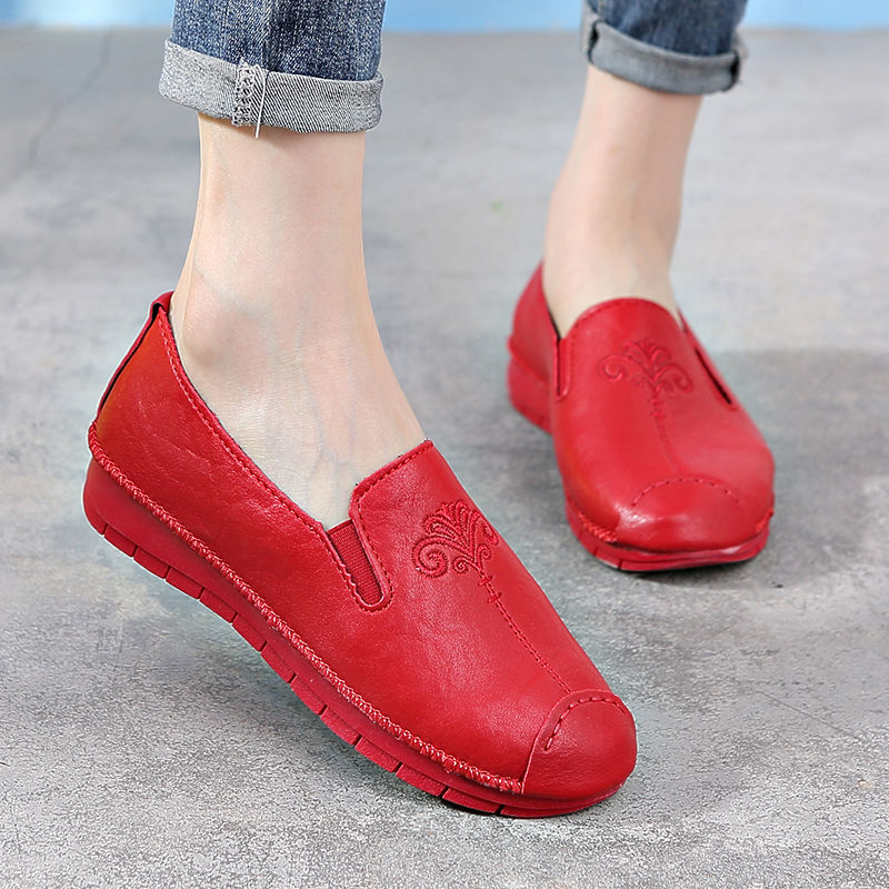 Platform shoes, flat sole shoes, one pedal lazy shoes, loafers, soft sole embroidered shoes