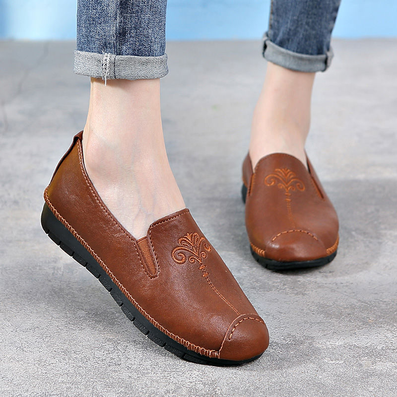 Platform shoes, flat sole shoes, one pedal lazy shoes, loafers, soft sole embroidered shoes