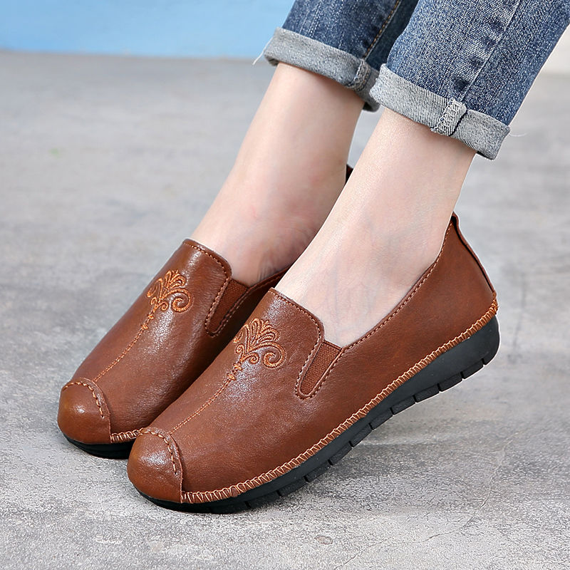 Platform shoes, flat sole shoes, one pedal lazy shoes, loafers, soft sole embroidered shoes