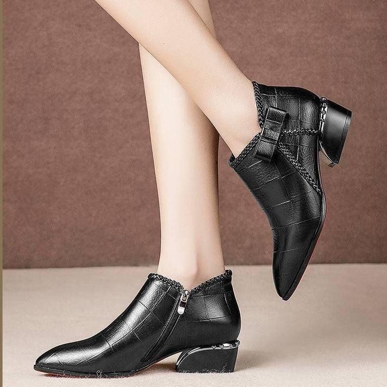Large size women's shoes pointed flat boots female low heel and bare boots Martin boots