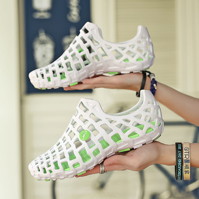 Non-slip hole shoes for men and women sandals and slippers Baotou sandals Korean trend beach shoes f