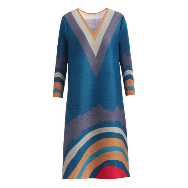 2024 spring and summer new positioning flower dress female loose fashion all-match three-quarter sleeve V-neck mid-length A-line skirt