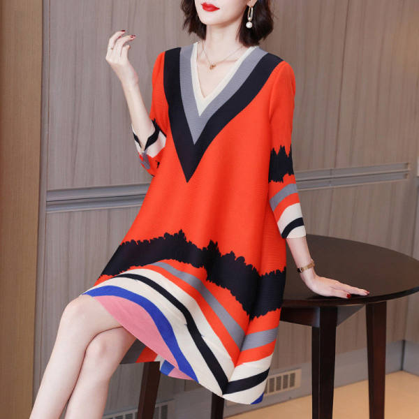 2024 spring and summer new positioning flower dress female loose fashion all-match three-quarter sleeve V-neck mid-length A-line skirt