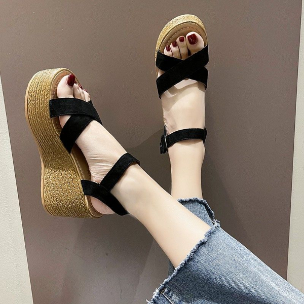 Net red sandals female summer fashion wear 2022 new fairy style high wedge heel waterproof platform sponge cake thick-soled Roman shoes