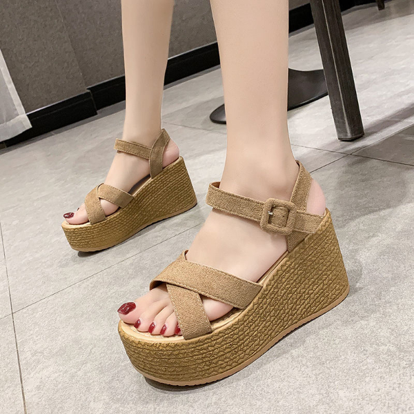 Net red sandals female summer fashion wear 2022 new fairy style high wedge heel waterproof platform sponge cake thick-soled Roman shoes