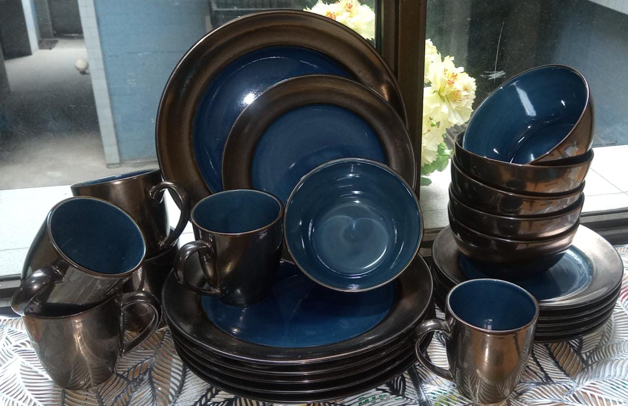 24pcs Ceramic Dinner Set cups/plates