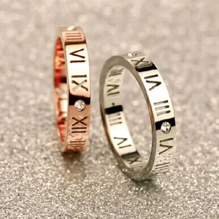 Rust Free Simple Titanium Steel Ring for Women Roman Four Diamond 18K Rose Gold Inlaid Diamond Hollow Out Couple Ring Fashion Ring