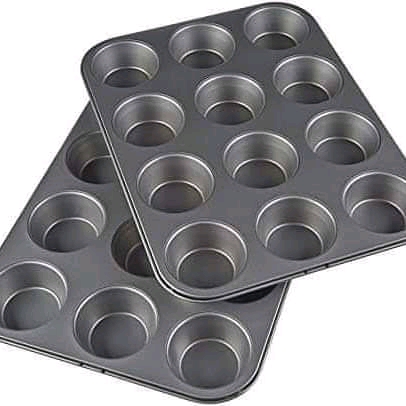 Quality Non~ stick Cupcake Baking Tins, Available in 2 Specifications 6 Holes and 12 holes