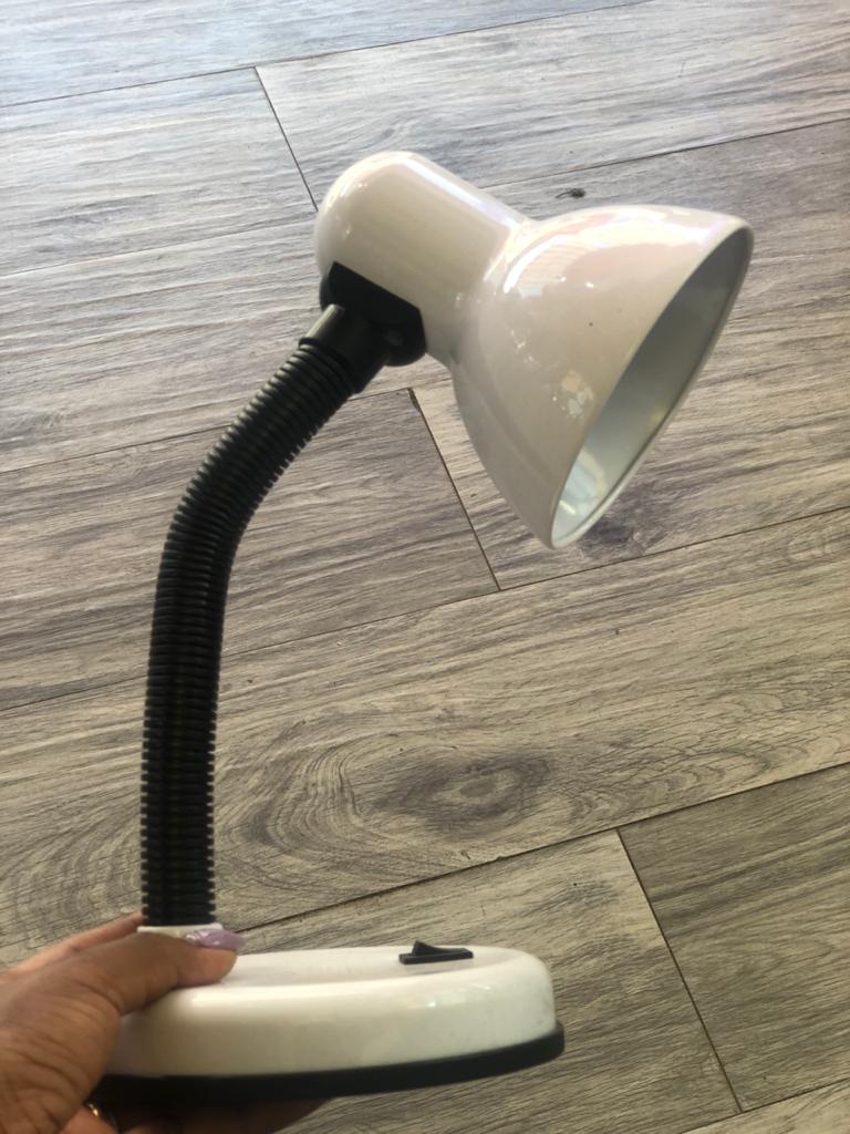 Adjustable reading lamps/Lampshades with bulb