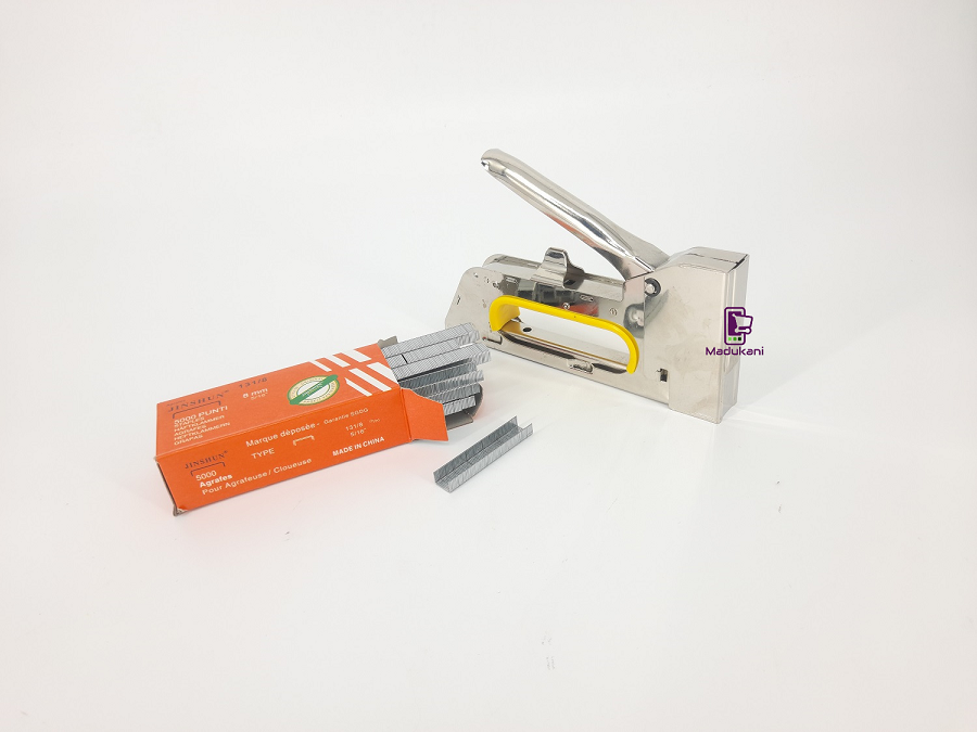 Staple Gun Tacker (With 5,000 Staples)