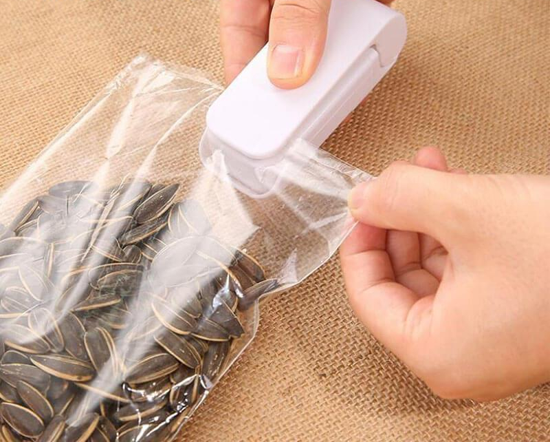 Mini Sealing Machine Gadget Utensils for Knife Kitchen Accessories Home Appliance Supplies Convenience Tools