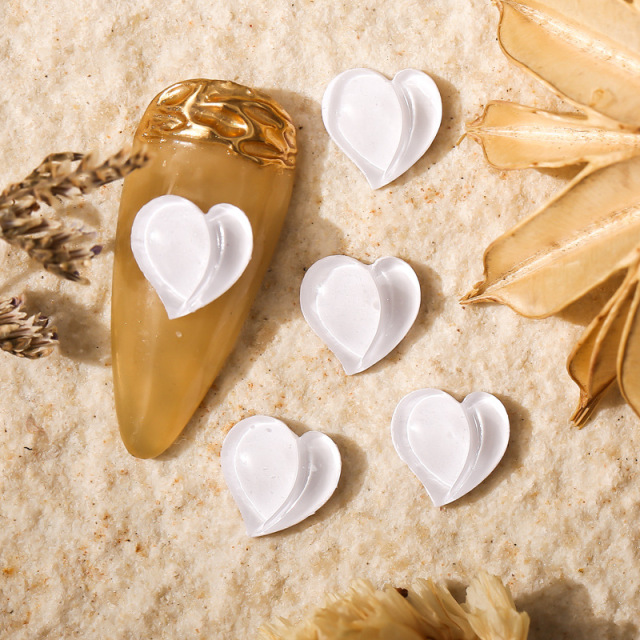 50Pcs Nail Art Heart Shaped Resin Charms Sparkle Aurora Peach Heart Nail Art Rhinestones 8x8mm UV Gel Holo Nail Accessories