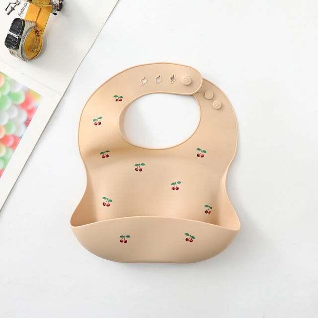 1-4 Years Old Baby Bibs Waterproof Soft Silicone Baby Feeding Stuff Cute Pattern Kids Girl Boy Toddler Adjustable Children Bib