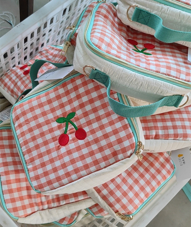 Japanese cute red plaid girl heart portable cosmetic bag cherry retro embroidery portable travel bag storage bag