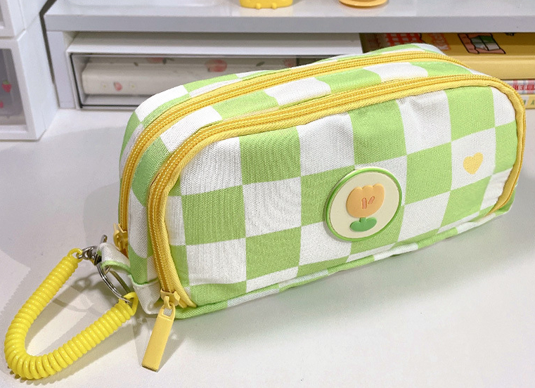 Checkerboard pencil case girl high-value unpopular pencil stationery box