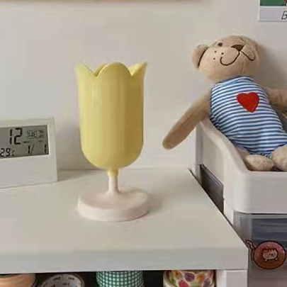 Kawaii Petal Shape Plastic Pencil Stand Pen Holder Desktop Organizer